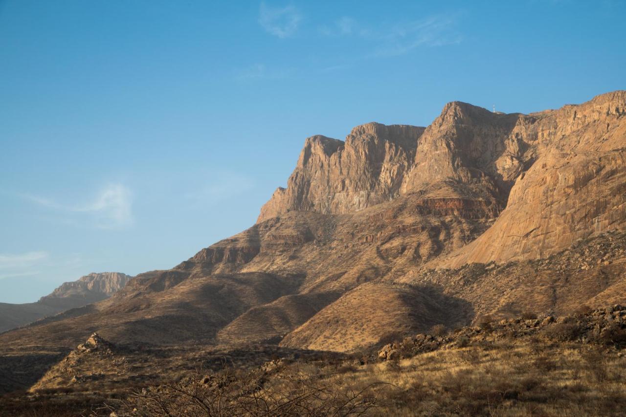 Hohenstein Lodge Usakos Экстерьер фото